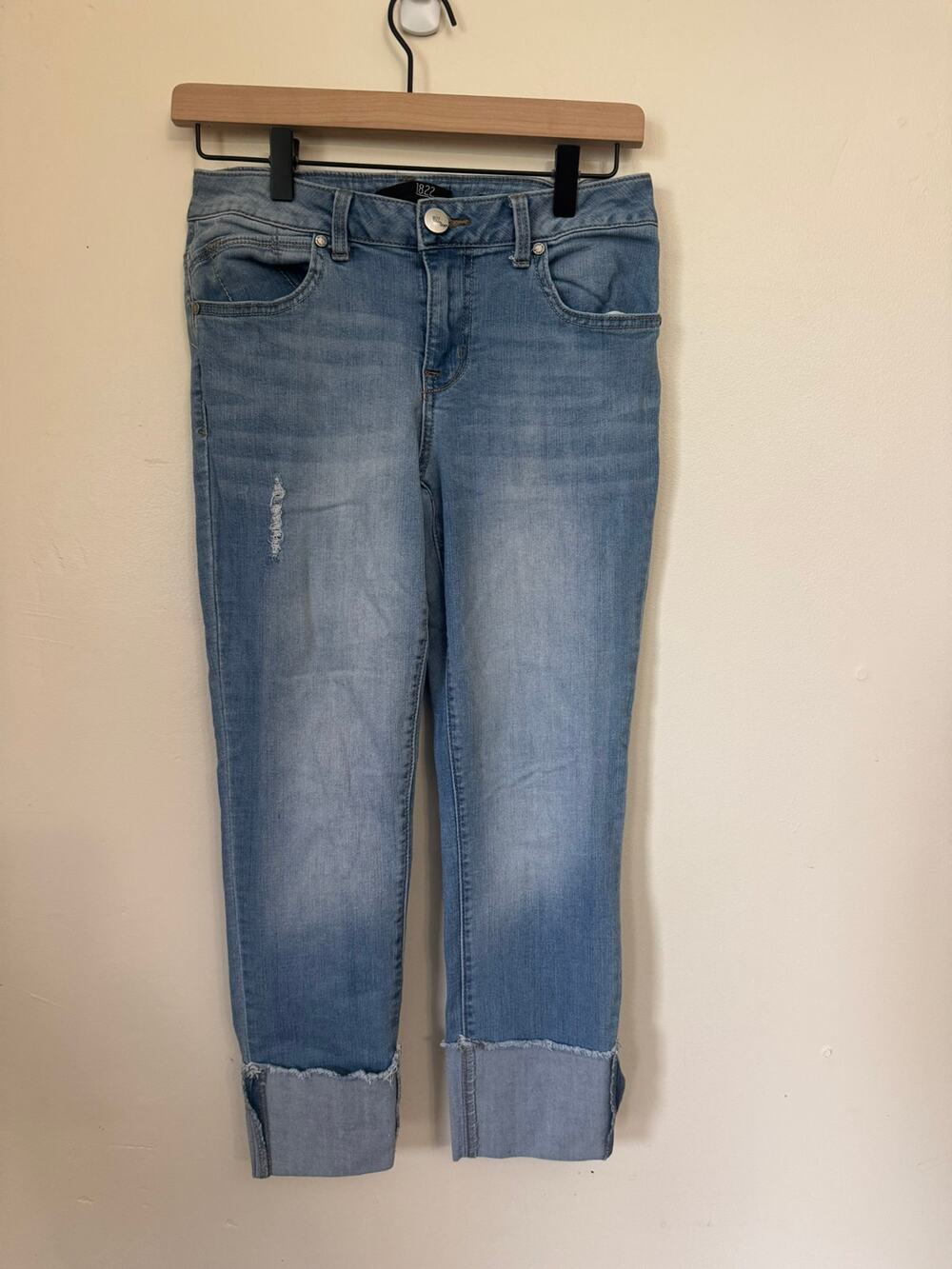 1822 Denim Taylor Jeans Size 4 Light Wash Cuffed Distressed High Rise